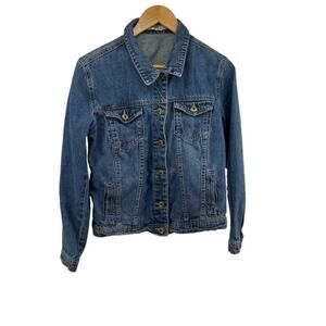 Just Fabulous Woman’s Medium Denim Blue Jean Jacket Button Front
